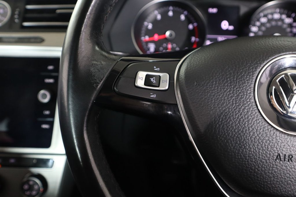 Used Volkswagen Passat 2019 for sale - 76236049: Photo 21