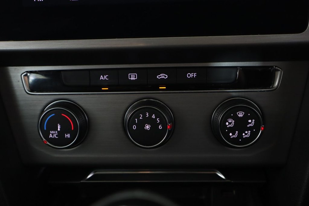 Used Volkswagen Passat 2019 for sale - 76236049: Photo 25