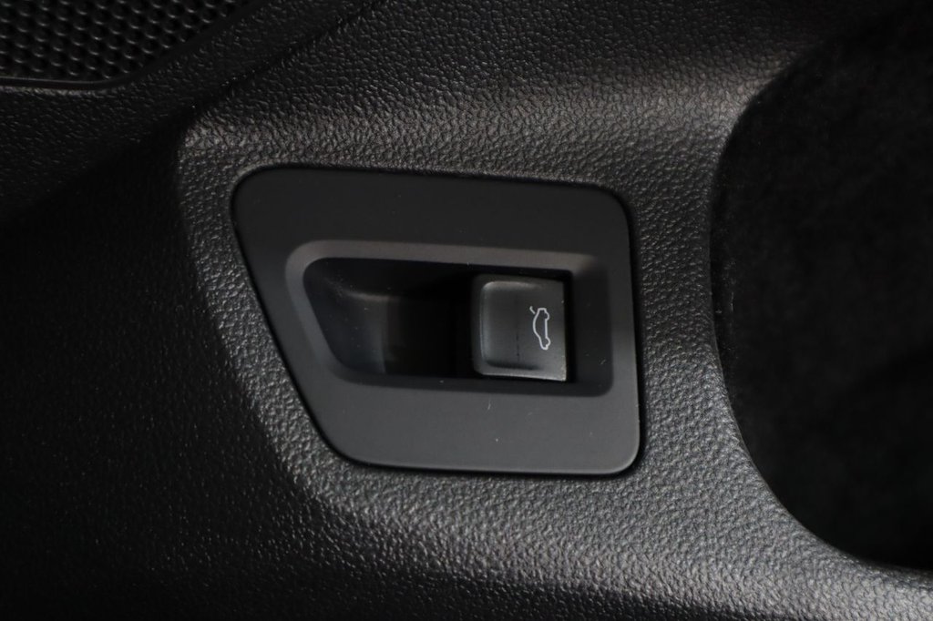 Used Volkswagen Passat 2019 for sale - 76236049: Photo 38