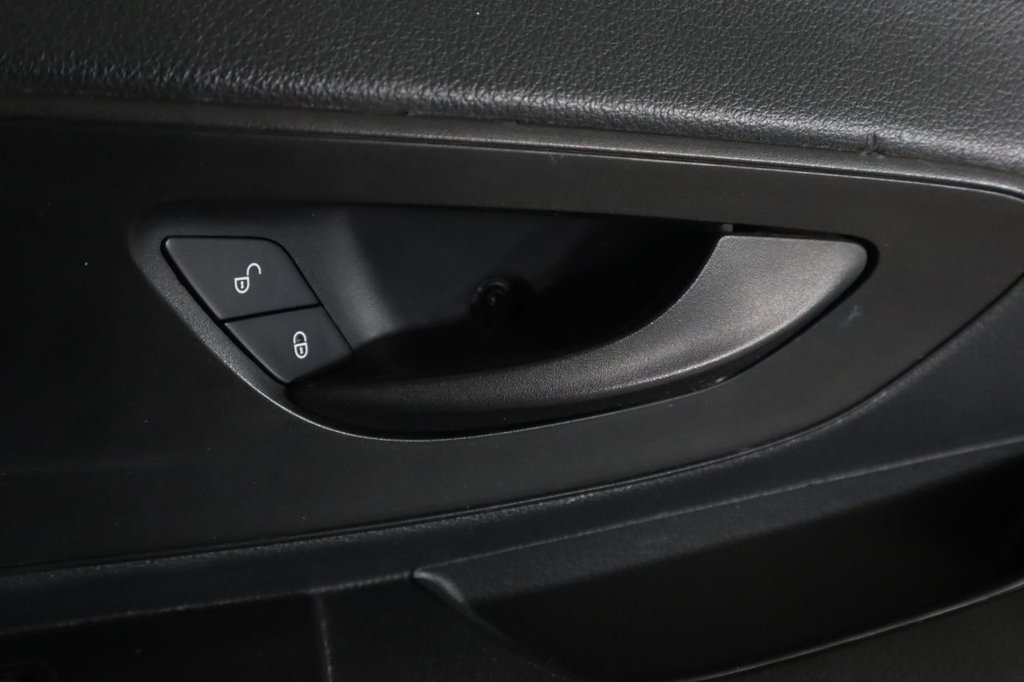 Used Mercedes-Benz Vito 2017 for sale - 76470569: Photo 29