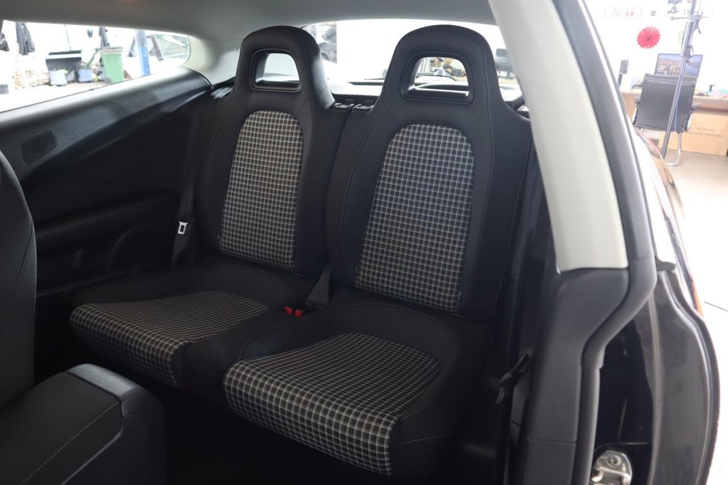 Used Volkswagen Scirocco 2015 for sale - 78181694: Photo 16