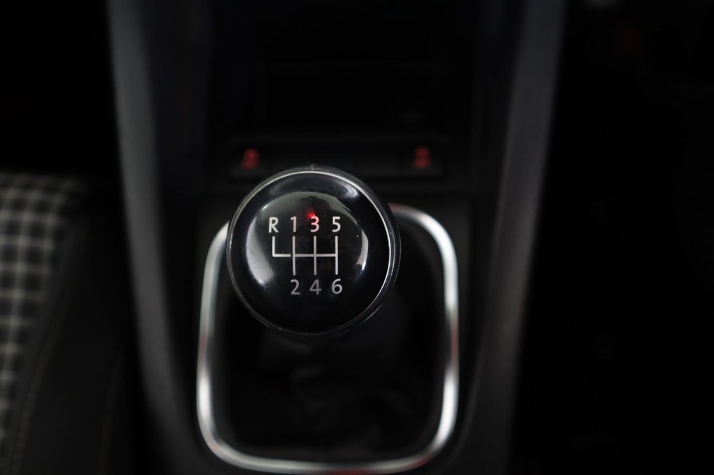 Used Volkswagen Scirocco 2015 for sale - 78181694: Photo 25