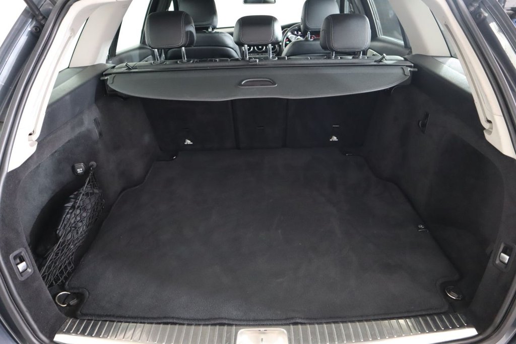 Used Mercedes-Benz C Class 2015 for sale - 77111080: Photo 16