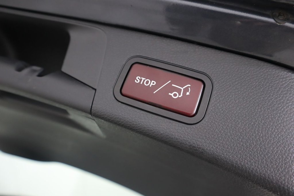 Used Mercedes-Benz C Class 2015 for sale - 77111080: Photo 17