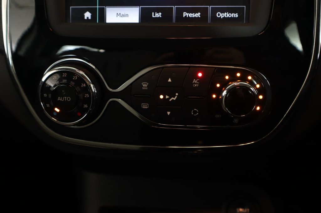 Used Renault Captur 2014 for sale - 77720255: Photo 24