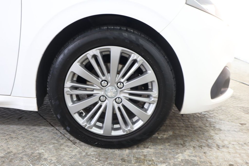 Used Peugeot 208 2015 for sale - 77534581: Photo 11