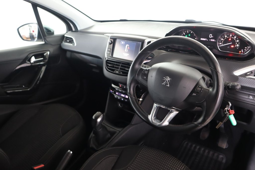 Used Peugeot 208 2015 for sale - 77534581: Photo 12