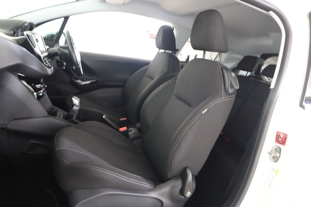 Used Peugeot 208 2015 for sale - 77534581: Photo 15