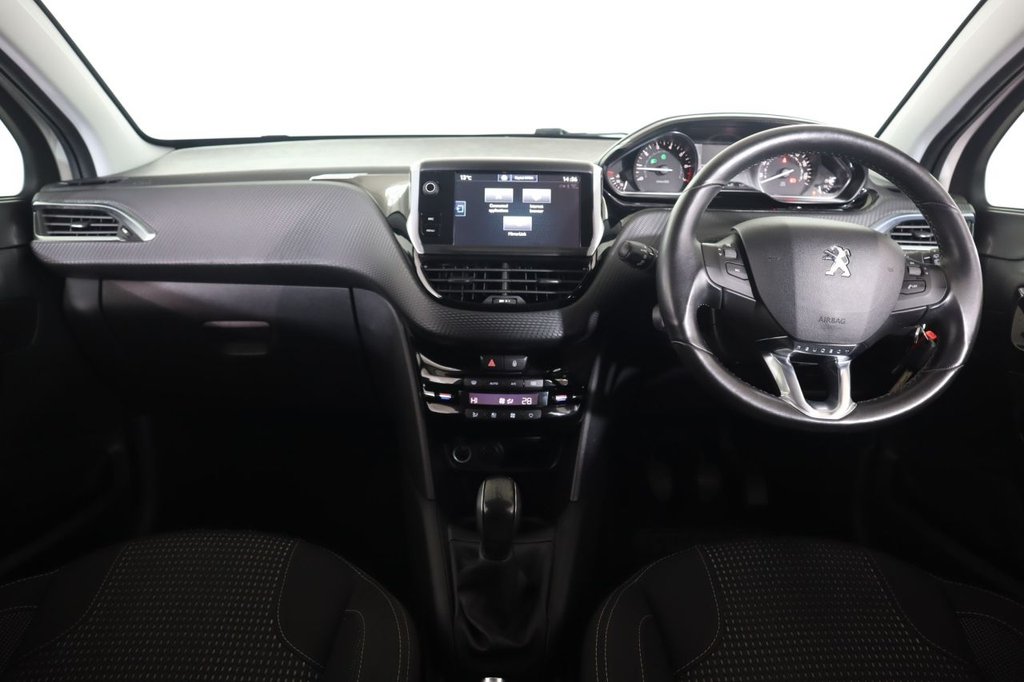 Used Peugeot 208 2015 for sale - 77534581: Photo 17