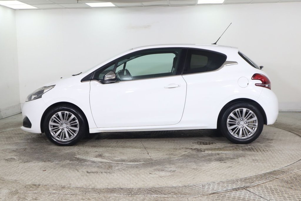 Used Peugeot 208 2015 for sale - 77534581: Photo 8