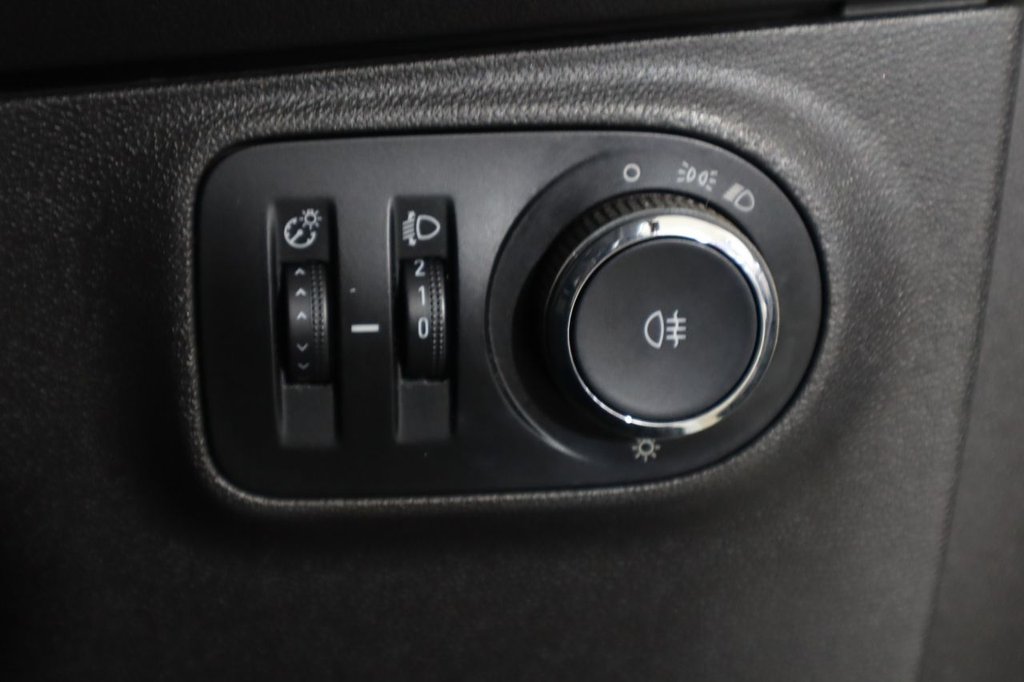 Used Vauxhall ADAM 2014 for sale - 76367860: Photo 42