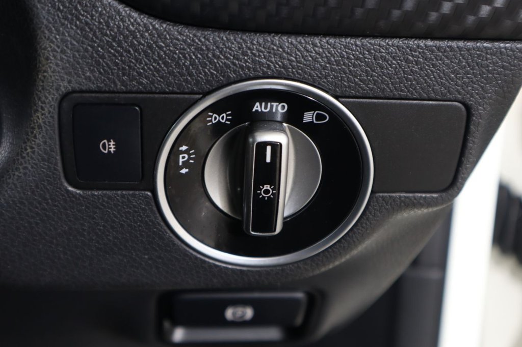 Used Mercedes-Benz A-Class 2015 for sale - 77422462: Photo 34