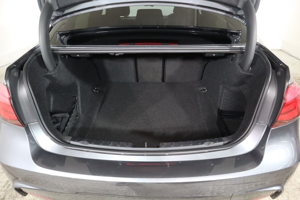 Used BMW 3 Series 2018 for sale - 76711033: Photo 9