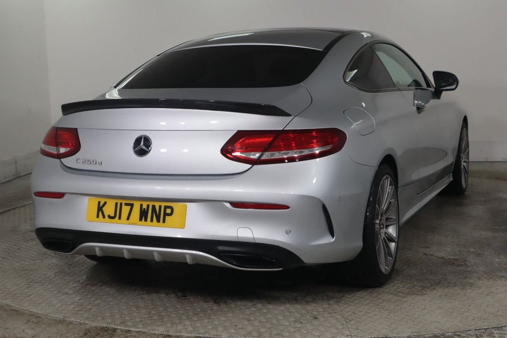 Used Mercedes-Benz C Class 2017 for sale - 76950646: Photo 4