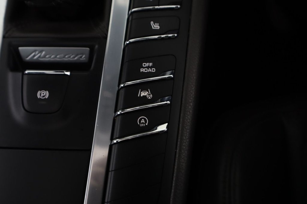 Used Porsche Macan 2015 for sale - 77499415: Photo 33