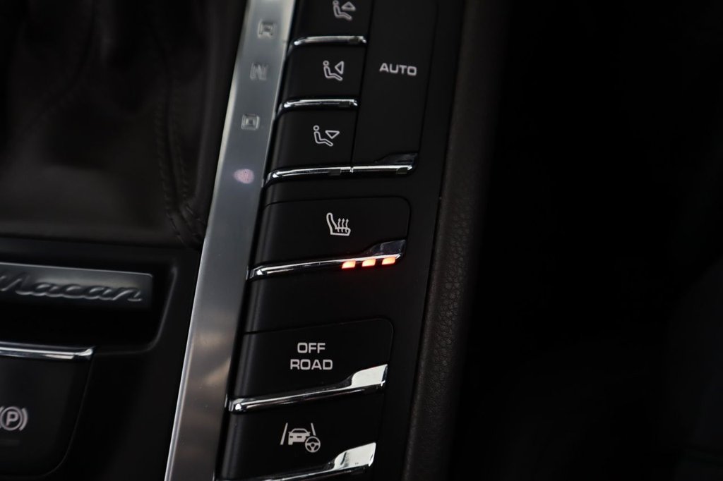 Used Porsche Macan 2015 for sale - 77499415: Photo 38