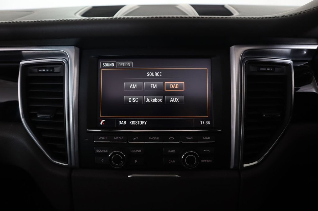 Used Porsche Macan 2015 for sale - 77499415: Photo 45