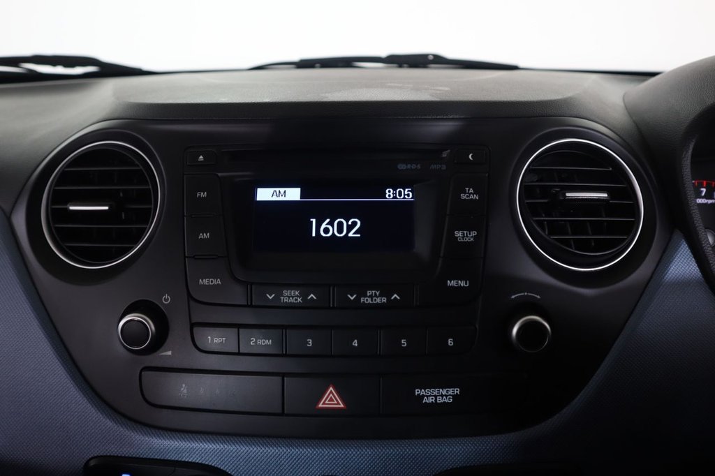 Used Hyundai i10 2014 for sale - 77139908: Photo 28