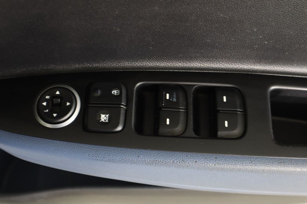 Used Hyundai i10 2014 for sale - 77139908: Photo 33