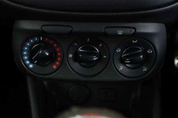 Used Vauxhall Corsa 2015 for sale - 75573676: Photo 26