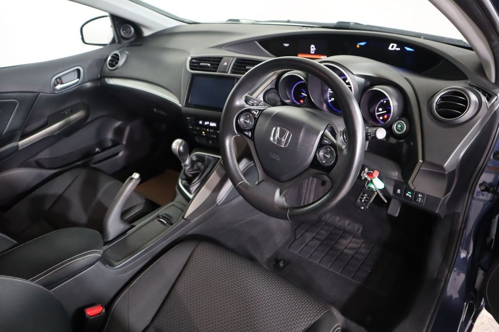 Used Honda Civic 2016 for sale - 76910145: Photo 17