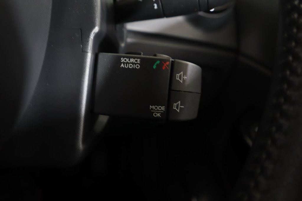 Used Renault Captur 2014 for sale - 77263902: Photo 23