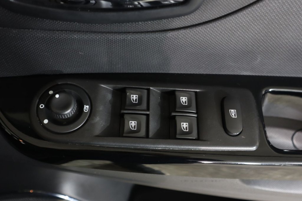 Used Renault Captur 2014 for sale - 77263902: Photo 36