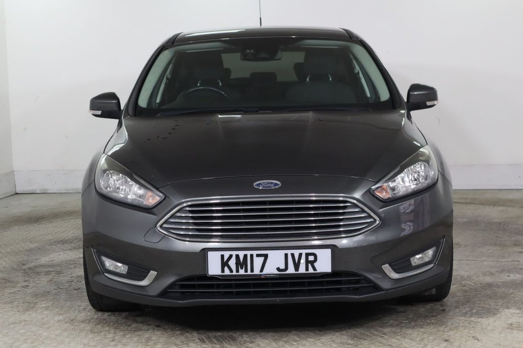 Used Ford Focus 2017 for sale - 76163134: Photo 2