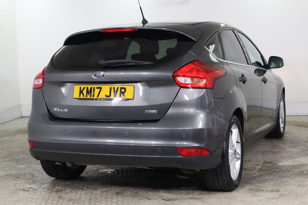 Used Ford Focus 2017 for sale - 76163134: Photo 4