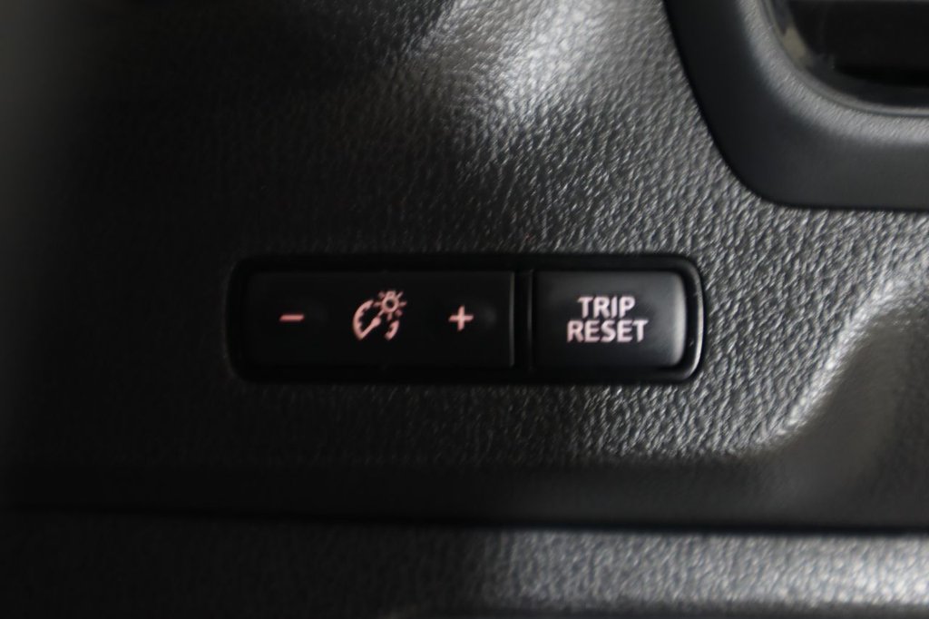 Used Nissan Leaf 2018 for sale - 77236639: Photo 42