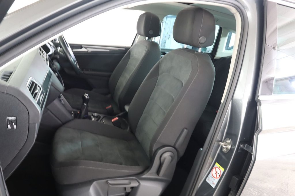 Used Volkswagen Tiguan 2018 for sale - 76698820: Photo 16