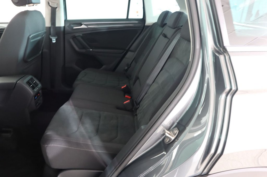 Used Volkswagen Tiguan 2018 for sale - 76698820: Photo 17