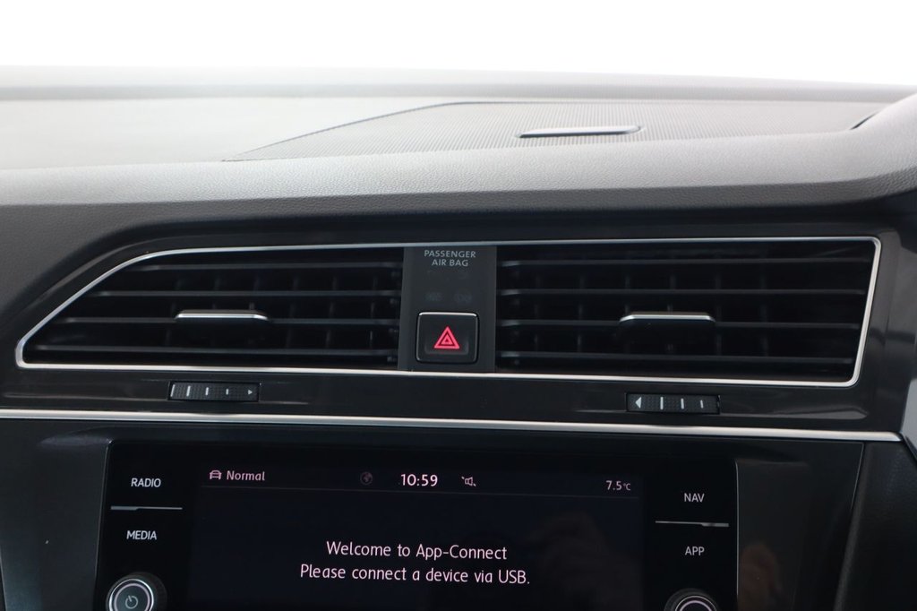 Used Volkswagen Tiguan 2018 for sale - 76698820: Photo 33