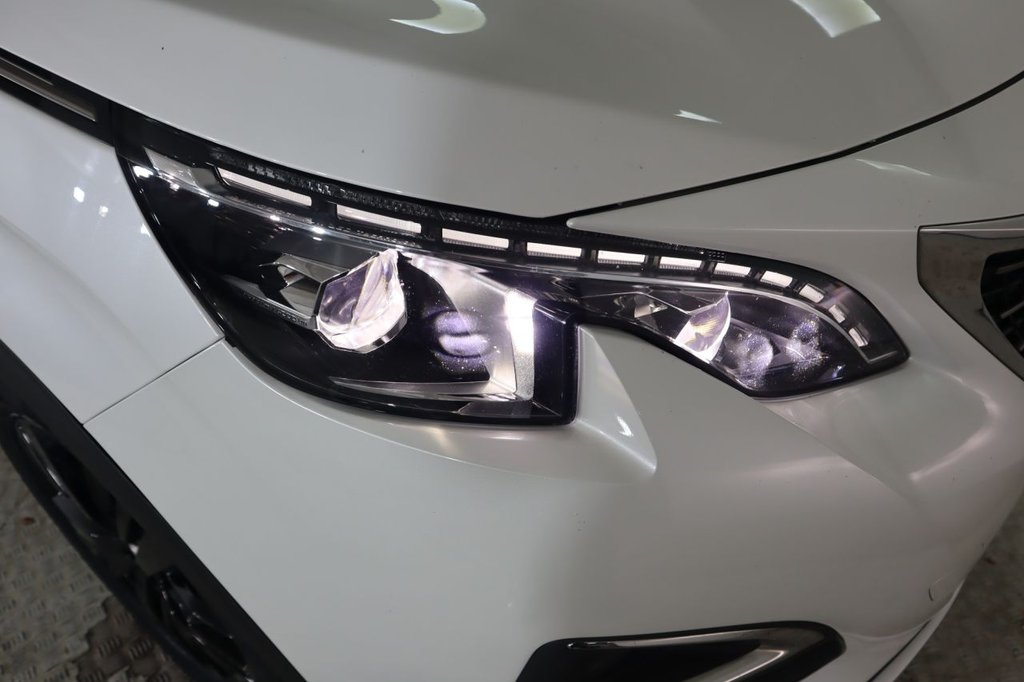 Used Peugeot 3008 2017 for sale - 76910028: Photo 13