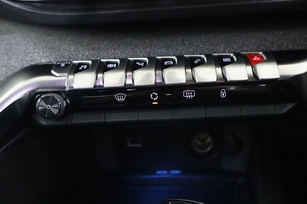 Used Peugeot 3008 2017 for sale - 76910028: Photo 46