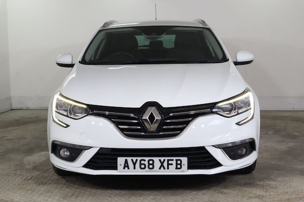 Used Renault Megane 2019 for sale - 75370329: Photo 2