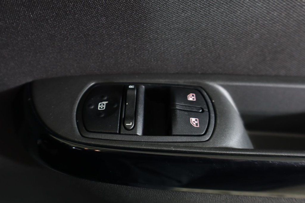 Used Vauxhall Corsa 2016 for sale - 77122022: Photo 36