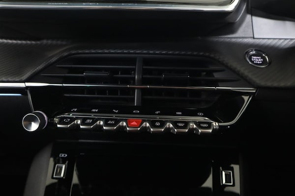 Used Peugeot 208 2021 for sale - 76223597: Photo 28
