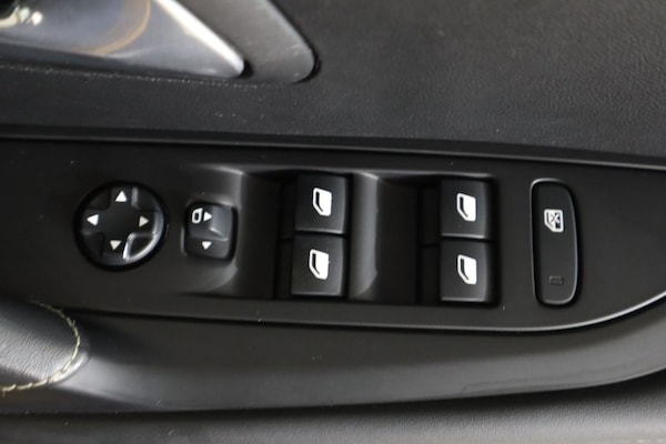 Used Peugeot 208 2021 for sale - 76223597: Photo 49