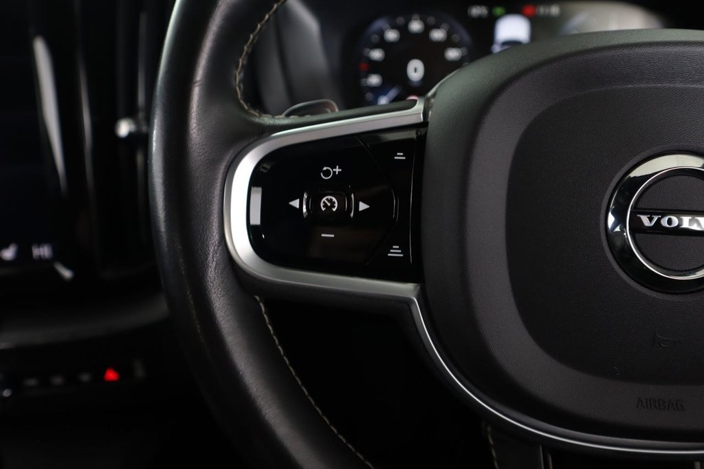 Used Volvo XC60 2020 for sale - 78110924: Photo 21