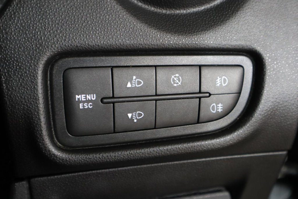 Used Alfa Romeo MiTo 2011 for sale - 76535552: Photo 28