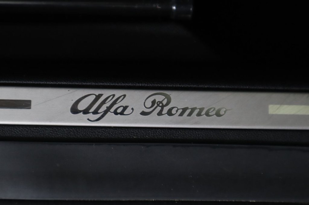 Used Alfa Romeo MiTo 2011 for sale - 76535552: Photo 31