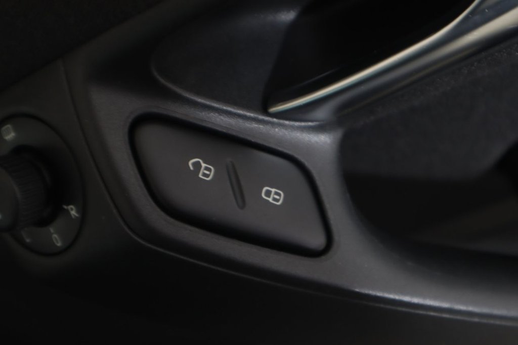 Used Volkswagen Polo 2012 for sale - 77212584: Photo 30