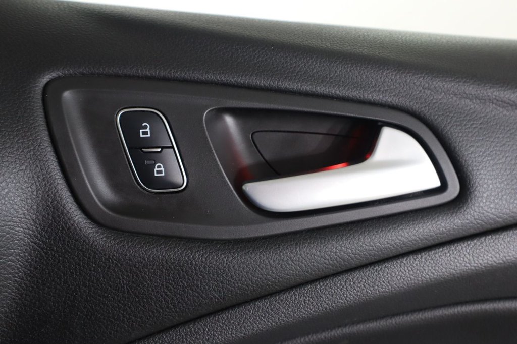 Used Ford Kuga 2018 for sale - 76148010: Photo 41