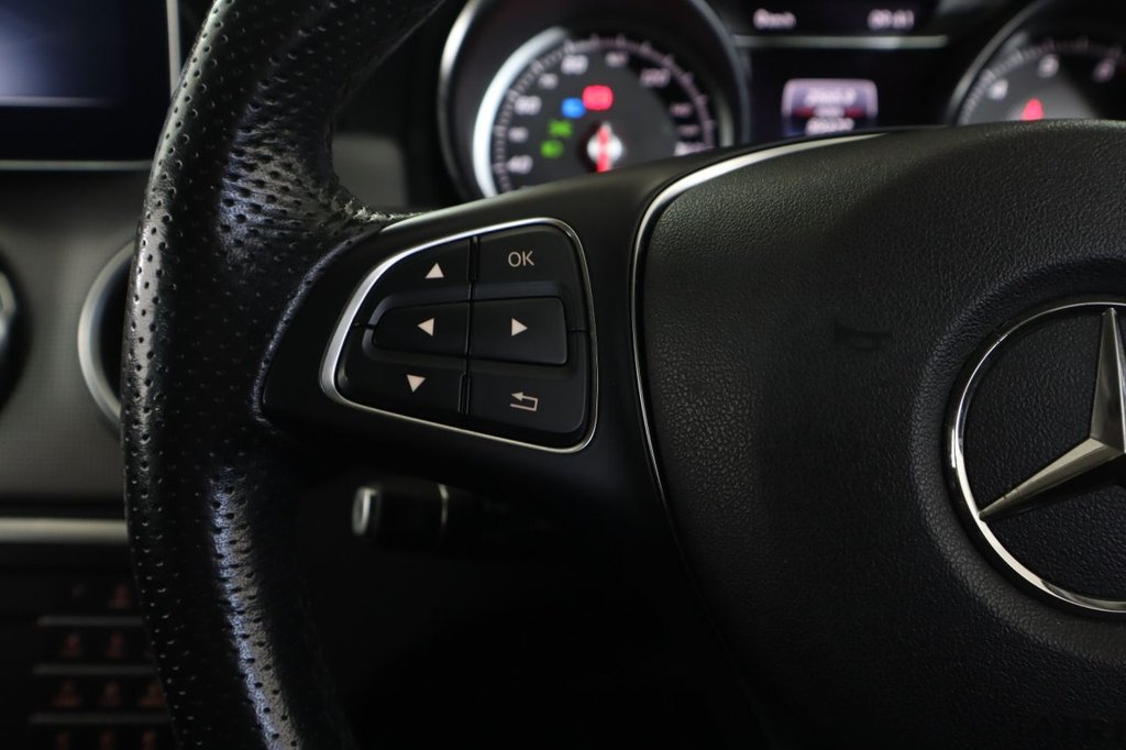 Used Mercedes-Benz GLA 2018 for sale - 76642686: Photo 21