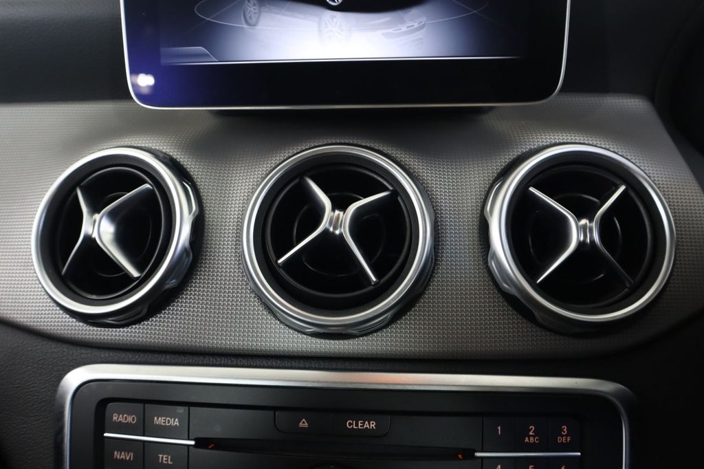 Used Mercedes-Benz GLA 2018 for sale - 76642686: Photo 24