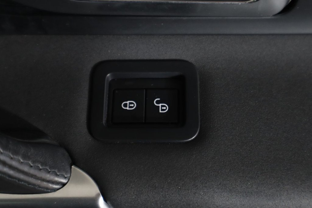 Used Land Rover Discovery Sport 2018 for sale - 76148006: Photo 43