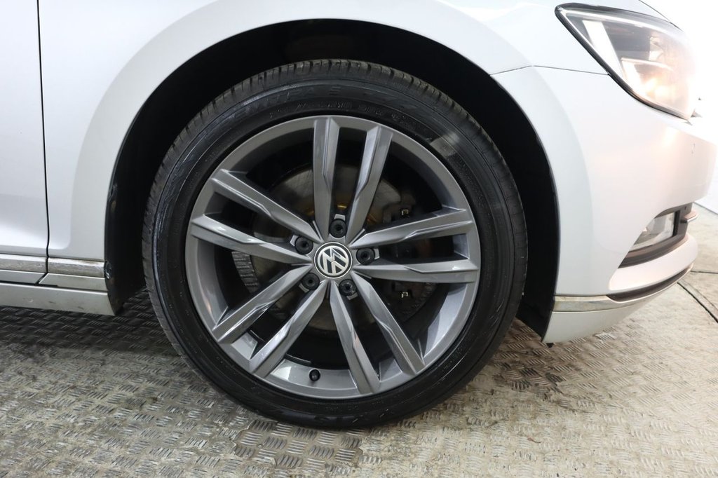 Used Volkswagen Passat 2016 for sale - 76654935: Photo 11