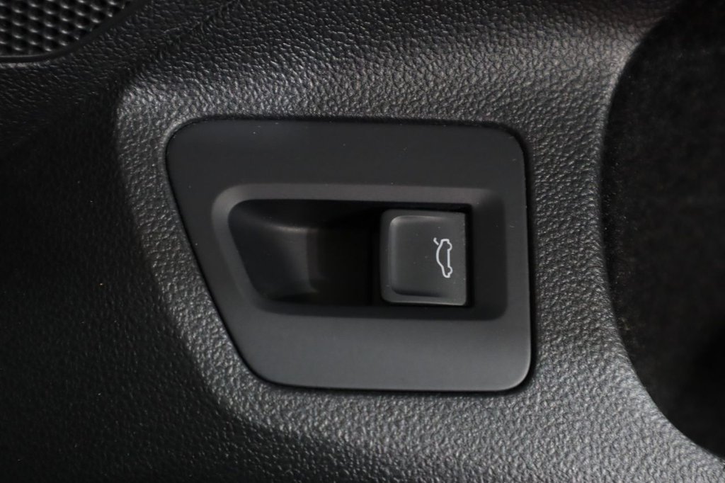 Used Volkswagen Passat 2016 for sale - 76654935: Photo 43