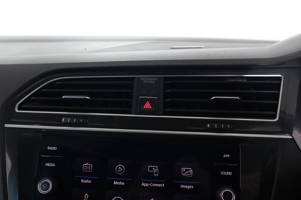 Used Volkswagen Tiguan 2018 for sale - 76535990: Photo 37